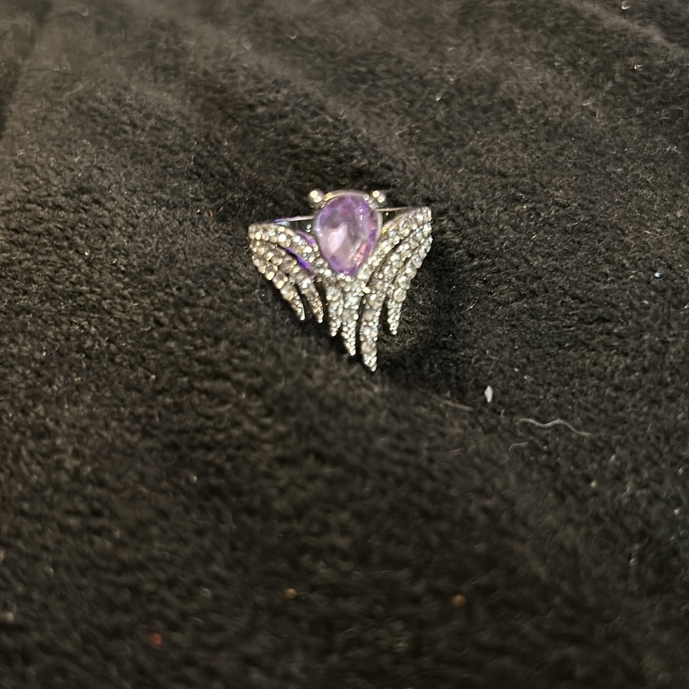 Ring - Picture 2 of 5